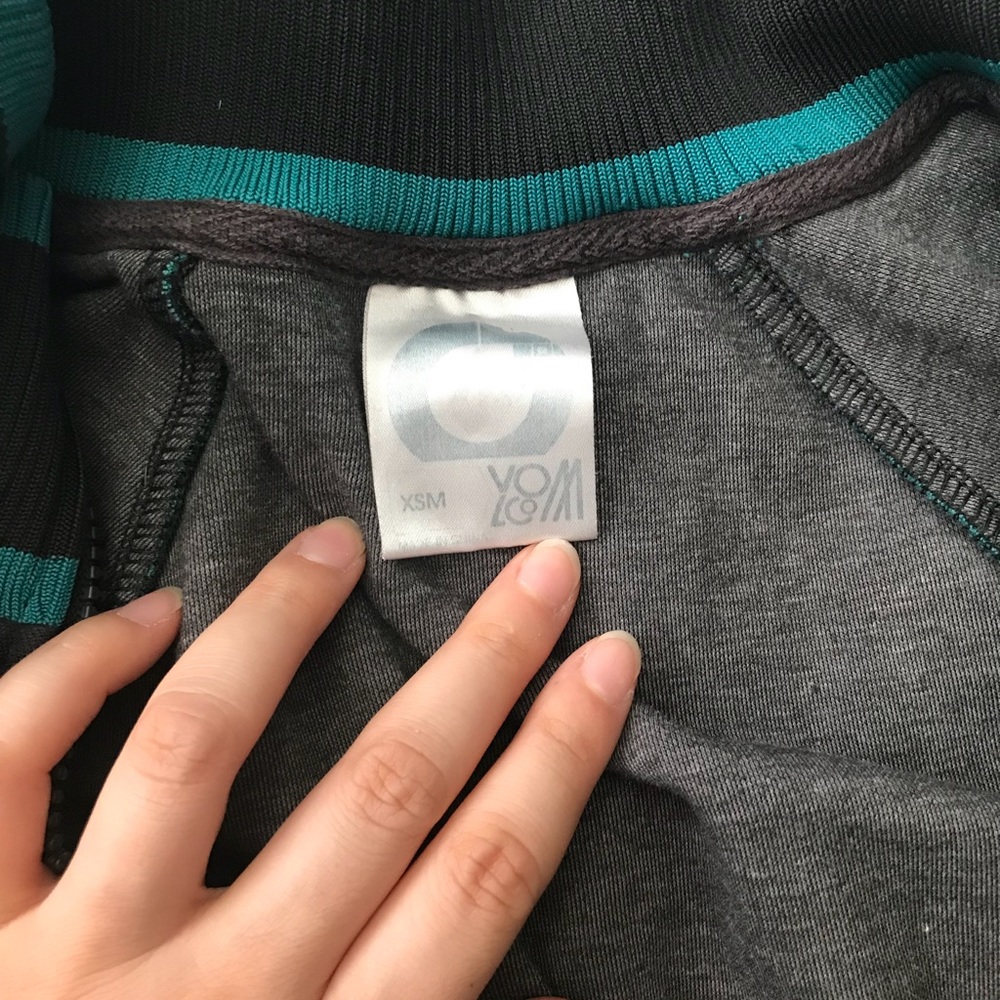 Volcom Track Jacket 🏃‍♀️ - Picture 4 of 5